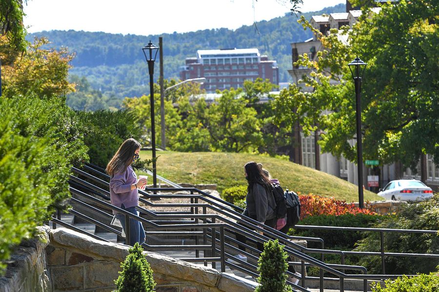Students walking to class on downtown area of campus